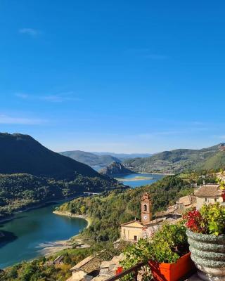 La Casa Sul Fiordo Lago del Turano