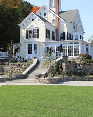 Inn at Taughannock Falls