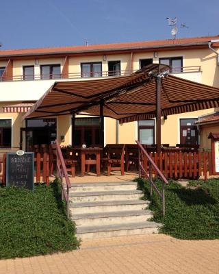 Active Wellness hotel U zlaté rybky