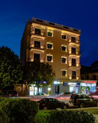Christi's Hotel Borova