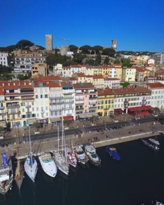 Cannes Old Port, Seafront & Seaview , fast wifi, best AC