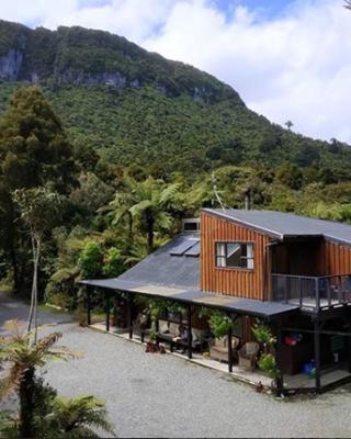 Te Nikau Retreat