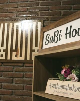 Sabi Guest House with Strategic Hostel Styles at Prawirotaman Tourist Area by Sabi House