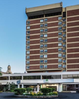 Holiday Inn & Suites Pittsfield-Berkshires, an IHG Hotel