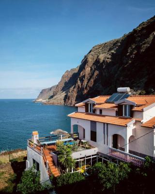Cecília's House