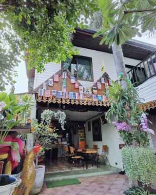 TAVEE Guesthouse