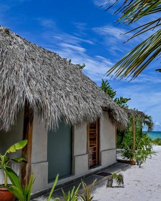 Casa Mate BeachFront Cabañas El Cuyo