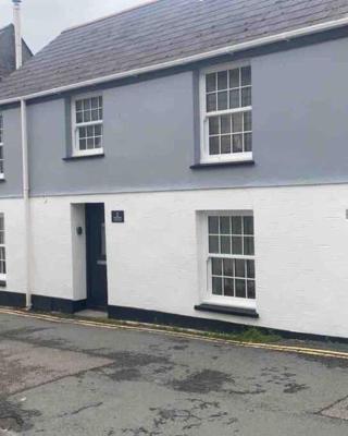 Beautiful Cottage in Central St Columb Major