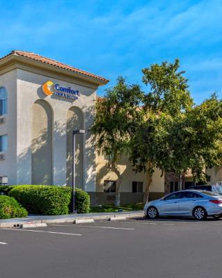 Comfort Inn & Suites Phoenix North - Deer Valley