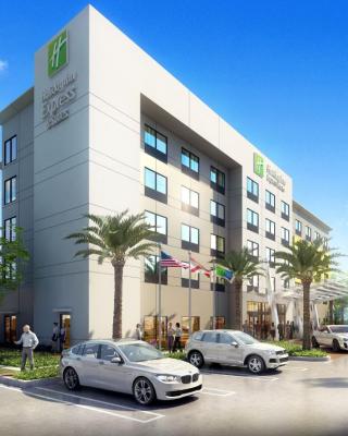 Holiday Inn Express Doral Miami, an IHG Hotel