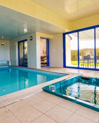 Villa in Moëlan-sur-Mer with Pool near Beach