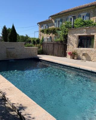 Farmhouse in Carpentras with Pool