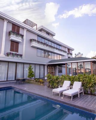 Leela Resort, The Exotic Boutique Hotel - Pure Veg