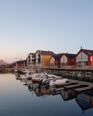 Seafront new cabin in Lofoten