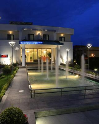 La Costiera Hotel