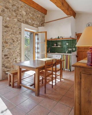 Welcoming Holiday Home in Tautavel with Balcony
