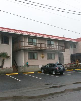 Tradewinds Motel