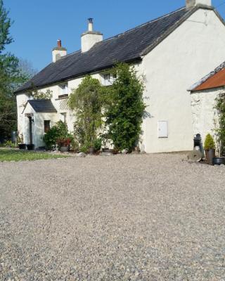 Beautiful 300 year old traditional country cottage