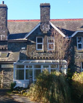 Lovely Large home 10 Minute Walk to Barmouth Beach