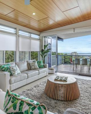 Trendy treetop living with sea views, Noosa Heads