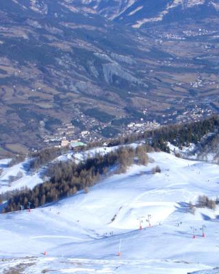 Maison chaleureuse près des pistes de Barcelonnette - Cheminée