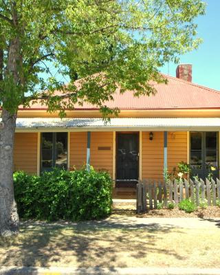 Cooma Cottage