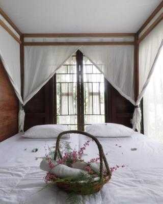 NILA HOUSE, Sharia Family Home Stay