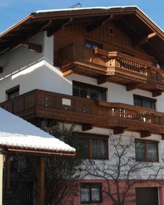 Haus Holaus Helga