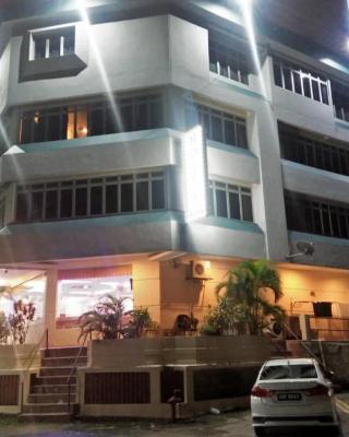 Hotel Sri Sutra PJ 222