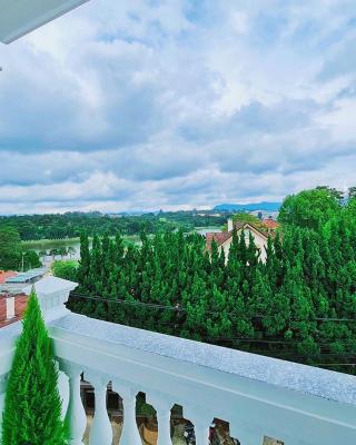 Peach Valley Hotel Dalat