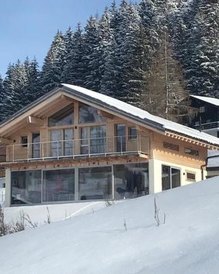 Alpine Dream Chalet with Spa close to Lake Geneva