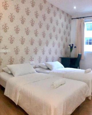 Island Hostel Bayan Lepas Airport
