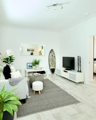 Beautifully renovated quiet unit in Cronulla