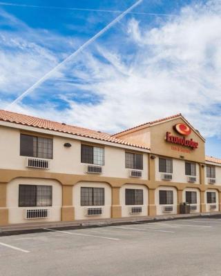 Econo Lodge Inn & Suites