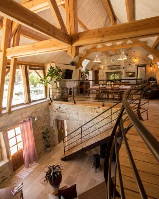 Gîte 2 La grange des hirondelles 3 lits doubles 6 adultes situé entre Bourgogne MORVAN et Vignoble Maison entière labellisée à Gîte de France sous 71 G 2005 labellisé 3 épis - Loft grand volume dans corps de ferme rénovée ANTULLY chez MAYMARD Yannick