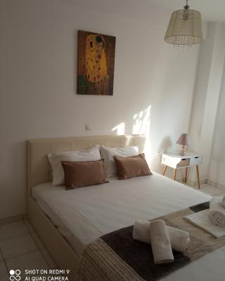 Snuggery Elegant Apartment