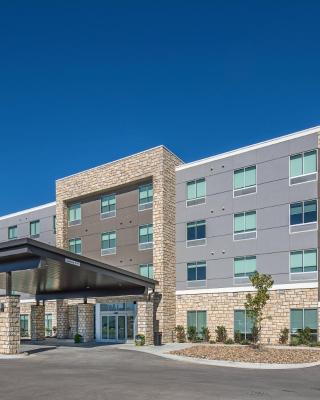 Holiday Inn Express & Suites - West Omaha - Elkhorn, an IHG Hotel