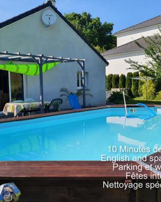2 vraies chambres privées au calme dans villa de campagne plain-pied 105m2 avec piscine à Montfaucon