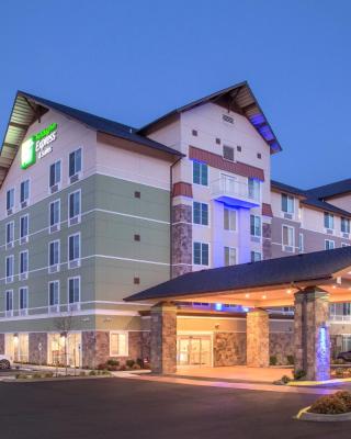 Holiday Inn Express & Suites - Seattle South - Tukwila, an IHG Hotel