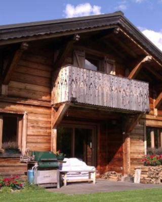 Brilliantly located spacious 4-Bedroom Chalet