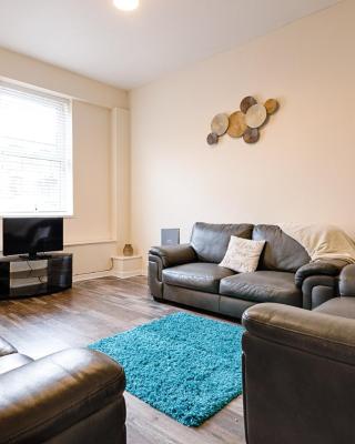 Perfect Location with Parking - Jersey House - TV in every Bedroom!