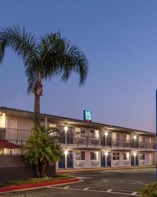 Motel 6-Fontana, CA