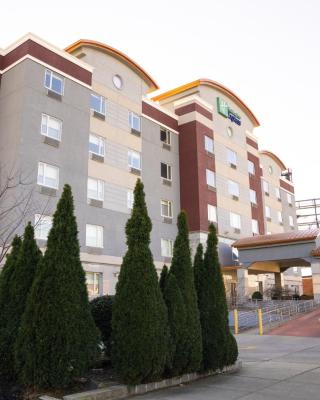 Holiday Inn Express Maspeth by IHG