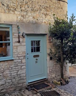 Market Place Cottage, Tetbury, Cotswolds Grade II Central location