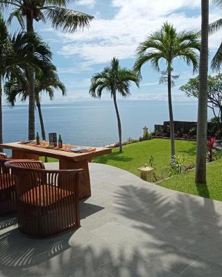Absolute Beachfront, No neighbours, 3BR Villa with Private Pool on 1200m2 of Tropical Land
