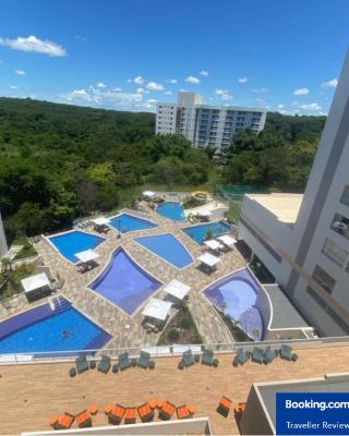 Flat Park Veredas com Vista Piscina Frigobar e Fogão