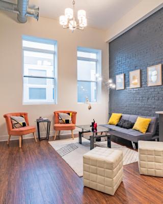 McCormick Place modern and cosy 420 friendly gem on Michigan avenue with optional parking for 6 guests