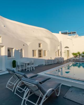 Beautiful 4-Bed Cave House near Fira private pool