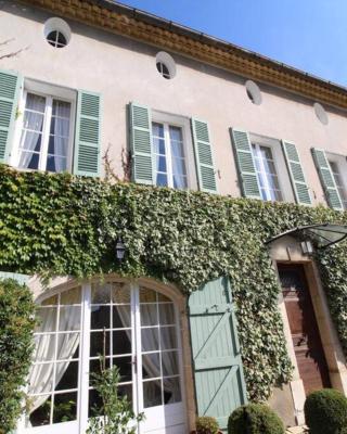 MAISON DE MAITRE 230M² EN PLEIN COEUR DU VILLAGE