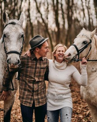 Tmbin's barn - nature, horses, family